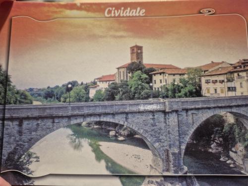 Ponte Vecchio in Florence, Tuscany, Italy.