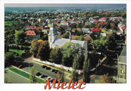 A postcard printed in Melbourne shows the city of Melbourne, Australia