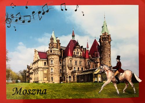 A postcard printed in Poland shows image of the Chateau Frontenac, circa 2003
