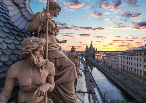 Statues on the bridge of Saint-Petersburg, Russia