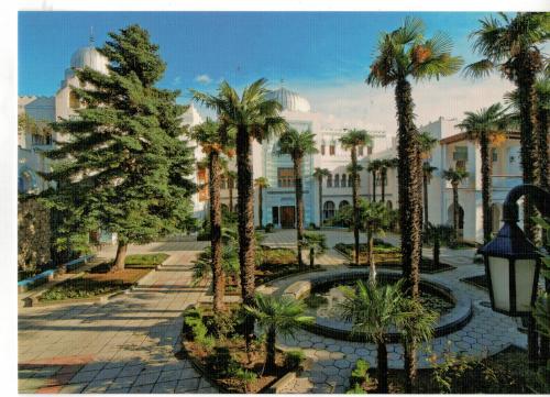A postcard printed in Dubai shows a view of the Madinat Jumeirah, circa 1980.